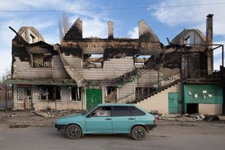 Здание, частично разрушенное во время беспорядков в Масанчи, Казахстан. 9 февраля 2020 года