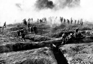 Атака немецких войск. Франция, 1916 год