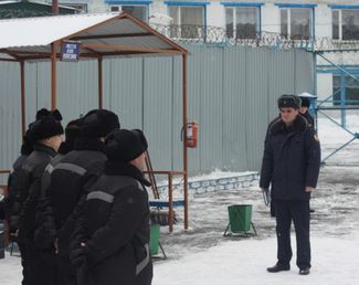 Заключенные ИК-6 в Омске во время визита местных правозащитников
