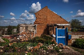 Остатки дома в селе Ольховка. Ранее Минобороны Украины объявило, что освободило от российских военных все села к северу и северо-востоку от Харькова