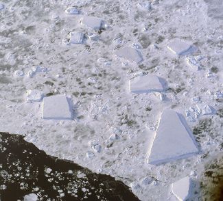 Вид на шельфовый ледник Ларсена, 2004 год