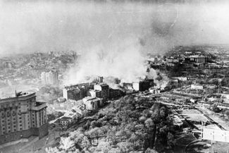 Горящий Киев после отступления немецкой армии. 6 ноября 1943 года