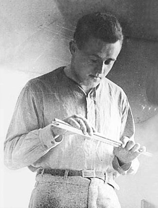 Сергей Королев во время работы над дипломным проектом в 1929 году