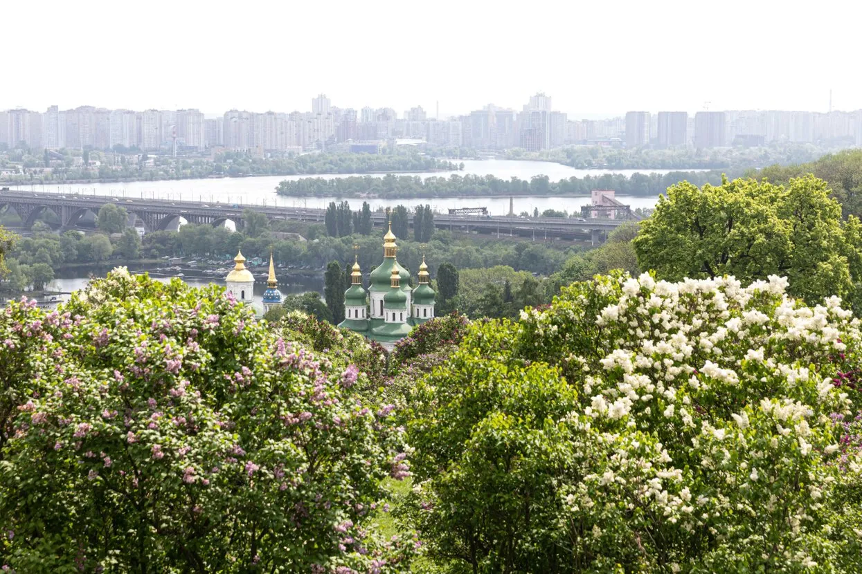 Mykhailo Palinchak / Alamy / Vida Press