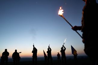 Во время церемонии памяти Коцюбайло бойцы батальона <a href="https://www.instagram.com/p/CzGyCh1I_o1/" rel="noopener noreferrer" target="_blank">зажгли</a> факелы и сделали выстрелы в воздух