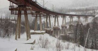 Чертов мост на Северомуйском обходном пути БАМ расположен на 35-метровой высоте 