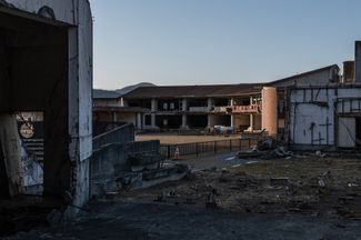 Начальная школа в городе Исиномаки, где в результате землетрясения и цунами погибли 74 ученика и 10 учителей. 9 марта 2021 года