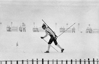 Alexander Tikhonov races in Sapporo. January 16, 1972