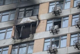 Жилой многоэтажный дом, поврежденный во время атаки российских беспилотников. Одесса 