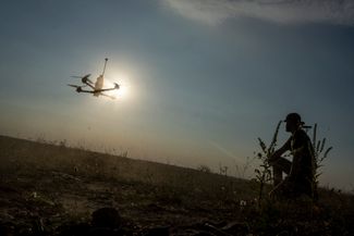 Украинский дрон в полете