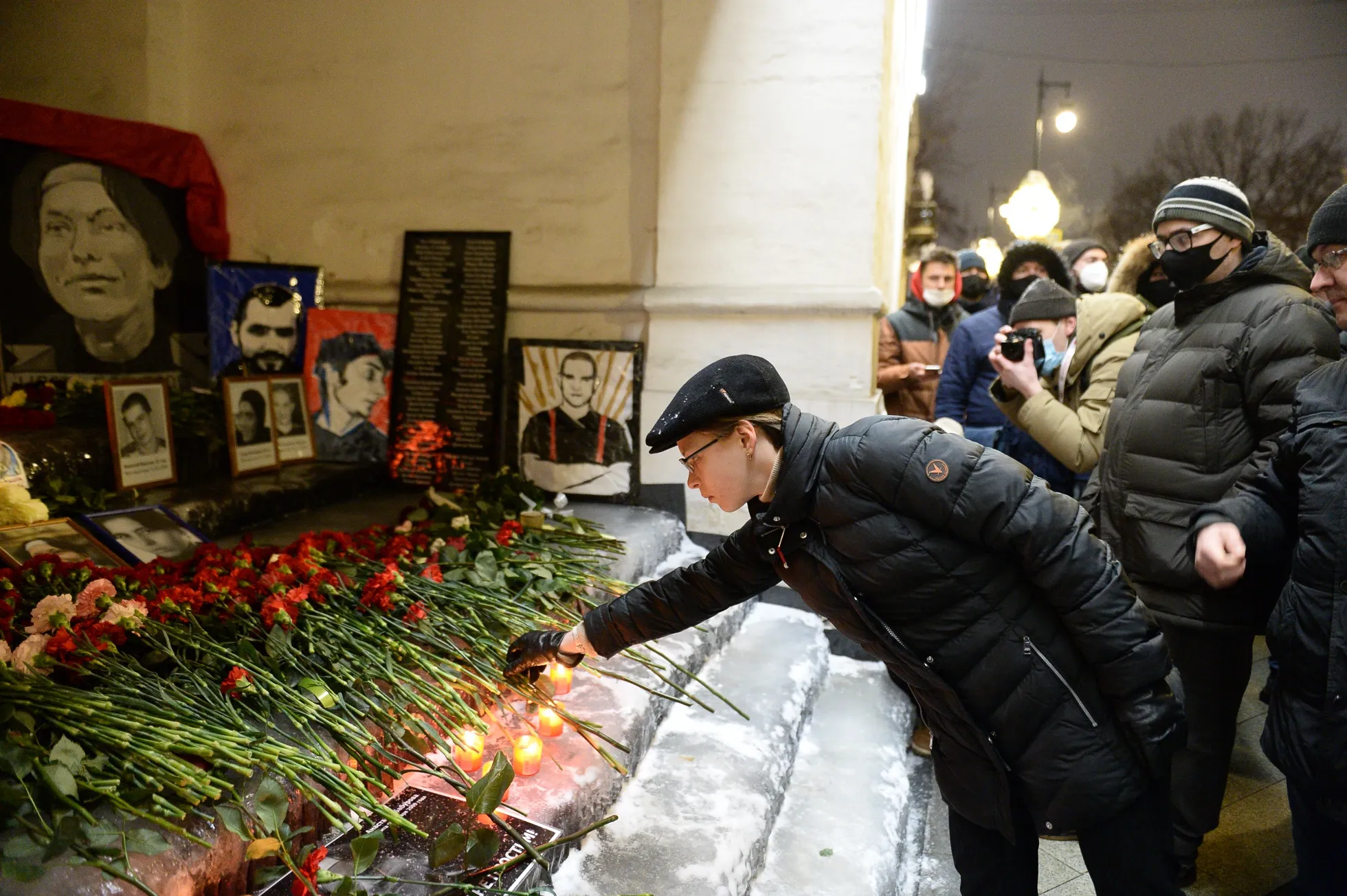 «Дождь» (Телеканал «Дождь» объявлен в России СМИ — «иностранным агентом»; мы сообщаем вам об этом по требованию властей)