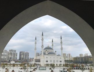 Мечеть в районе Башакшехир в Стамбуле