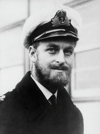 Принц Филипп — офицер королевского военно-морского флота. Мельбурн, 29 августа 1945 года