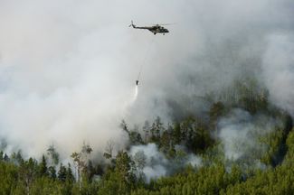 Тушение пожара с вертолета Ми-8. Богучанский район, 4 августа 2019 года