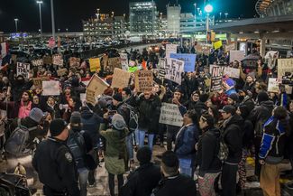 Протесты в аэропорту имени Джона Кеннеди в Нью-Йорке