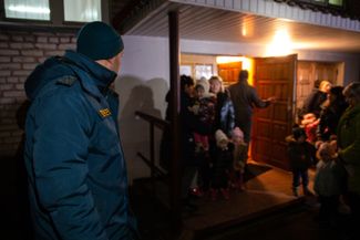 Эвакуация воспитанников Луганского дома ребенка в Ростовскую область