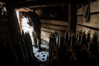 Подземный склад снарядов калибра 155 миллиметров к гаубице М777