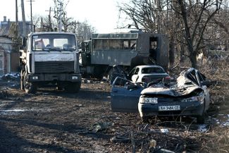 Ukrainian officials planned for an evacuation of Volnovakha that would relocate 15,000 people.