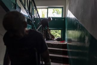 Жилой дом после обстрела в Константиновке Краматорского района Донецкой области, 6 мая 2024 года