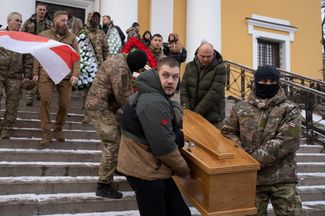 Эдуард Лобау, бывший оператором ПТРК Javelin, по официальным украинским данным, стал 15-м добровольцем из Беларуси, погибшим за год войны с Россией