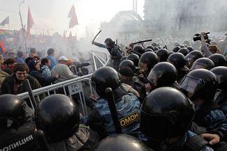 Столкновения с полицией во время прведения «Марша миллионов» на Болотной площади. 6 мая 2012-го