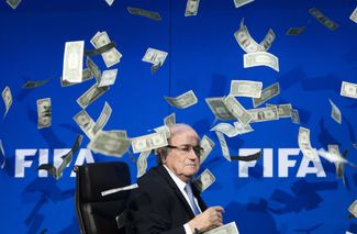 В июле 2015 года на одной из пресс-конференций Блаттера (еще в качестве главы ФИФА) британский комик Саймон Бродкин бросил в него пачку фальшивых долларов