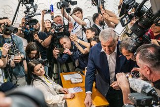 Samvel Karapetyan casts his vote at a polling station in Yerevan, June 7, 2026