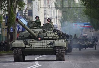 Репетиция парада Победы в Донецке. 5 мая 2015-го