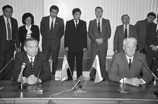 Президент РСФСР Борис Ельцин и президент Узбекистана Ислам Каримов, Москва, 26 октября 1991 года
