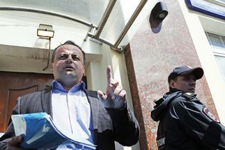 Представитель собственника здания, где находится штаб Навального, адвокат Павел Зайцев 