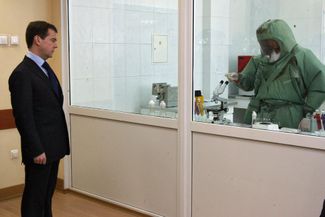 Дмитрий Медведев в Военной академии радиационной, химической и биологической защиты имени маршала Тимошенко. Кострома, 20 мая 2008 года