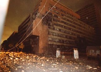 Штаб-квартира Югославской армии в Белграде после бомбардировки города силами НАТО в рамках операции «Союзная сила». 30 апреля 1999 года