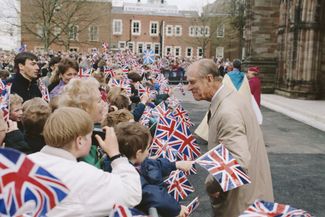 Принц Филипп во время поездки в город Херефорд. Май 1996 года