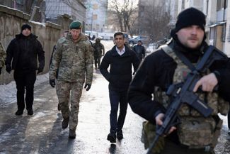 Риши Сунак и заместитель начальника Штаба обороны Великобритании Гвин Дженкинс в Киеве