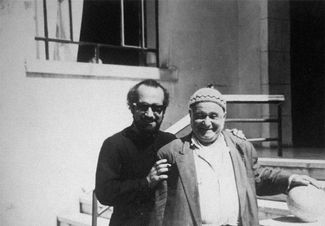 Арутюн Пздикян (слева) и Ованес Нароян (справа) в Алеппо. 1975 год