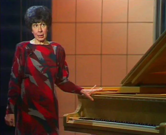 Кадр: mag.pianotut.ru