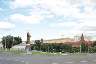 Вариант установки памятника на Боровицкой площади