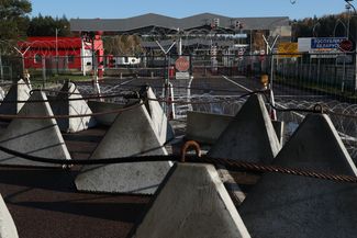 Противотанковые «зубы дракона» на литовской стороне у закрытого перехода на границе с Беларусью. 27 октября 2026 года