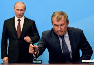 Владимир Путин и Игорь Сечин