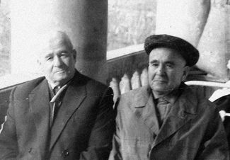 Арутюн Нароян с братом Арменаком (слева). 1967 год