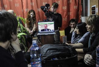 Онлайн-встреча с Михаилом Ходорковским, организованная общественным движением «Открытая Россия» в Новосибирске. 24 марта 2015-го