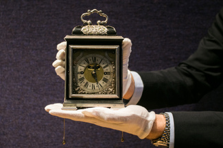 Часы королевы Марии II на аукционе на Бонд-стрит