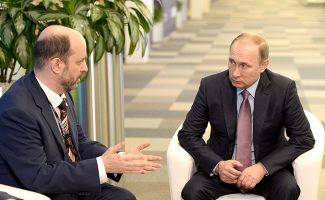 Герман Клименко и Владимир Путин на форуме «Интернет Экономика». Москва, 22 декабря 2015 года