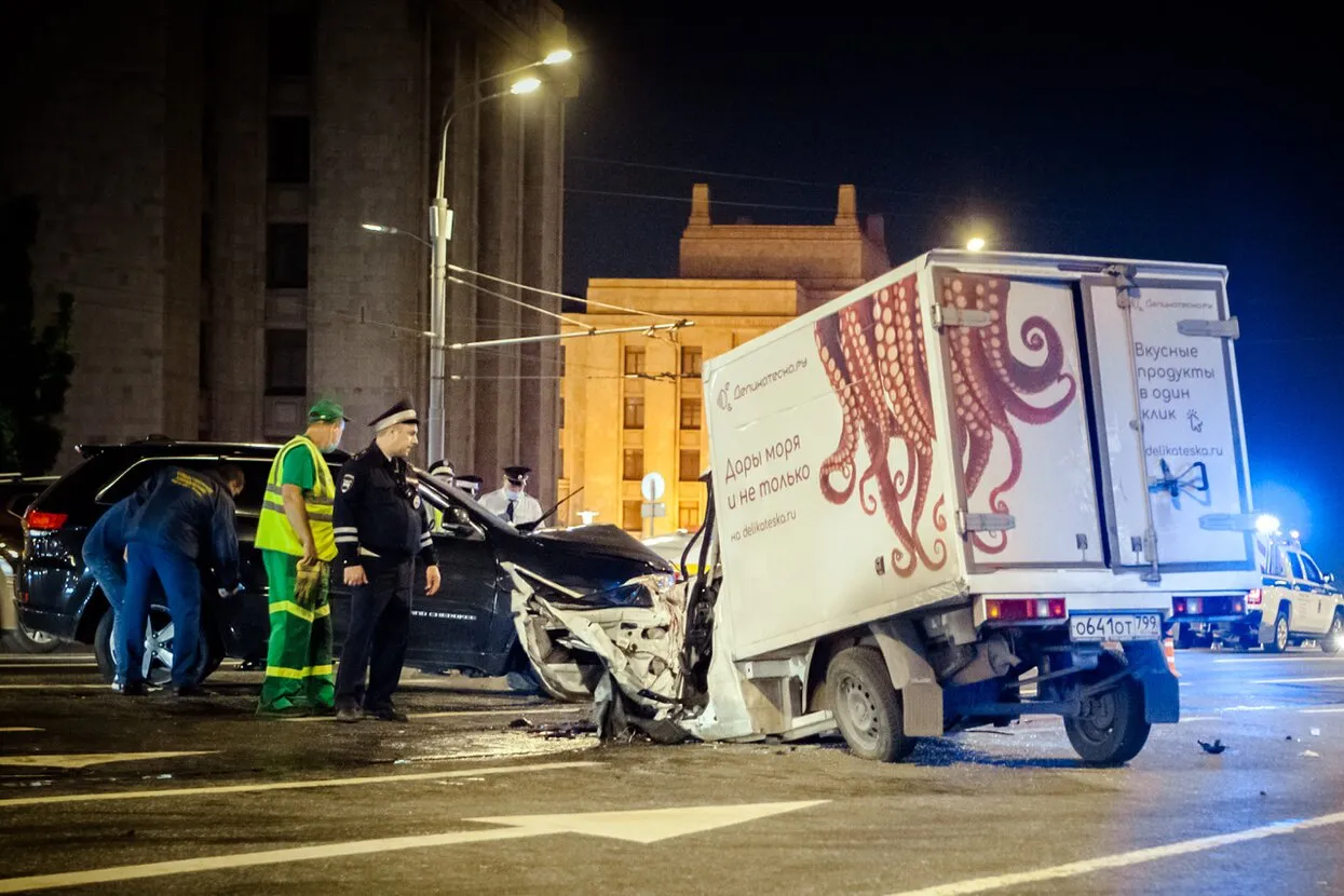 Кем был Сергей Захаров — водитель фургона Lada, погибший в ДТП с участием  Михаила Ефремова — Meduza