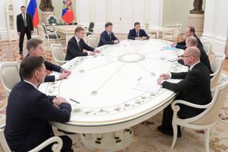 Vladimir Putin, chief of staff Anton Vaino, and Sergey Kiriyenko meet at the Kremlin with the governors of Vladimir, Primorye, Khabarovsk, Khakassia, and the Nenets Autonomous Okrug. December 2019