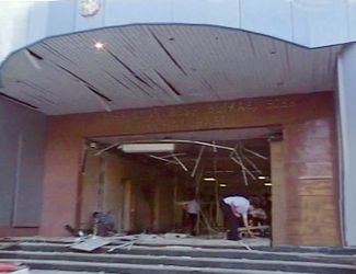 Место взрыва у посольства Израиля в Ташкенте, 31 июля 2004 года
