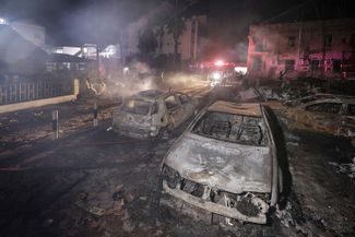 Последствия взрыва около больницы Аль-Ахли в Газе, 17 октября 2023 года