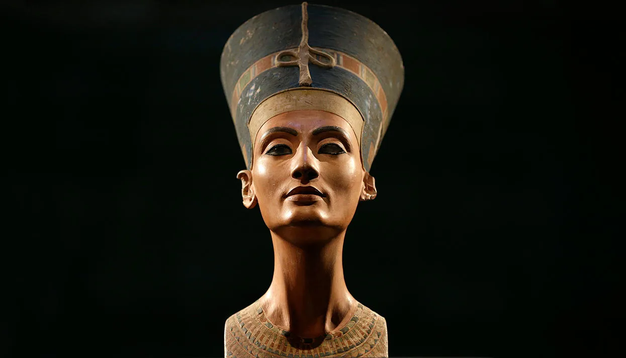 В поисках гробницы Нефертити