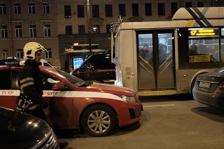 После взрывов метро в Петербурге было закрыто до позднего вечера 3 апреля, и весь город фактически превратился в одну большую пробку