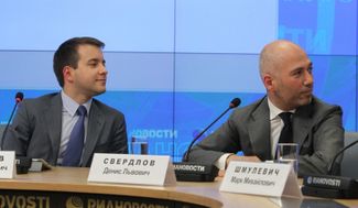 Министр связи Николай Никифоров и его заместитель Денис Свердлов. Москва, 11 июля 2012 года